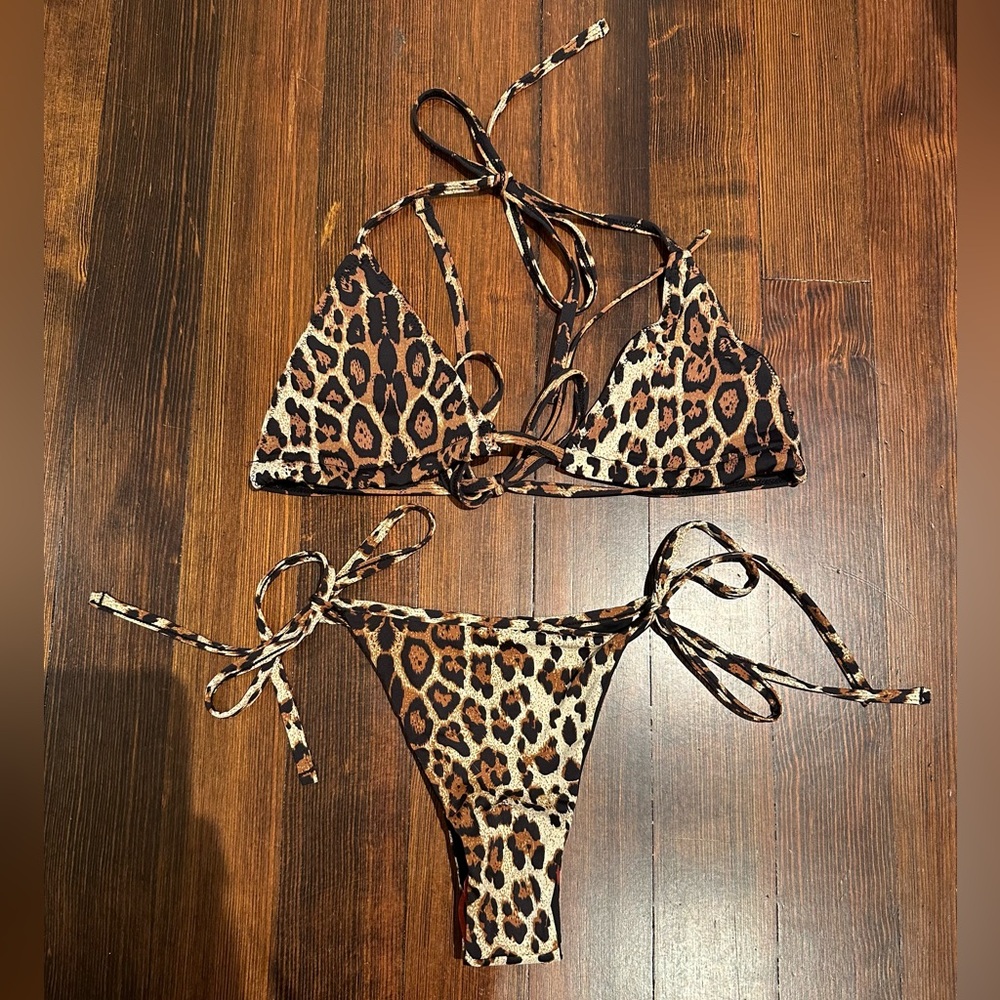 437 two piece set
